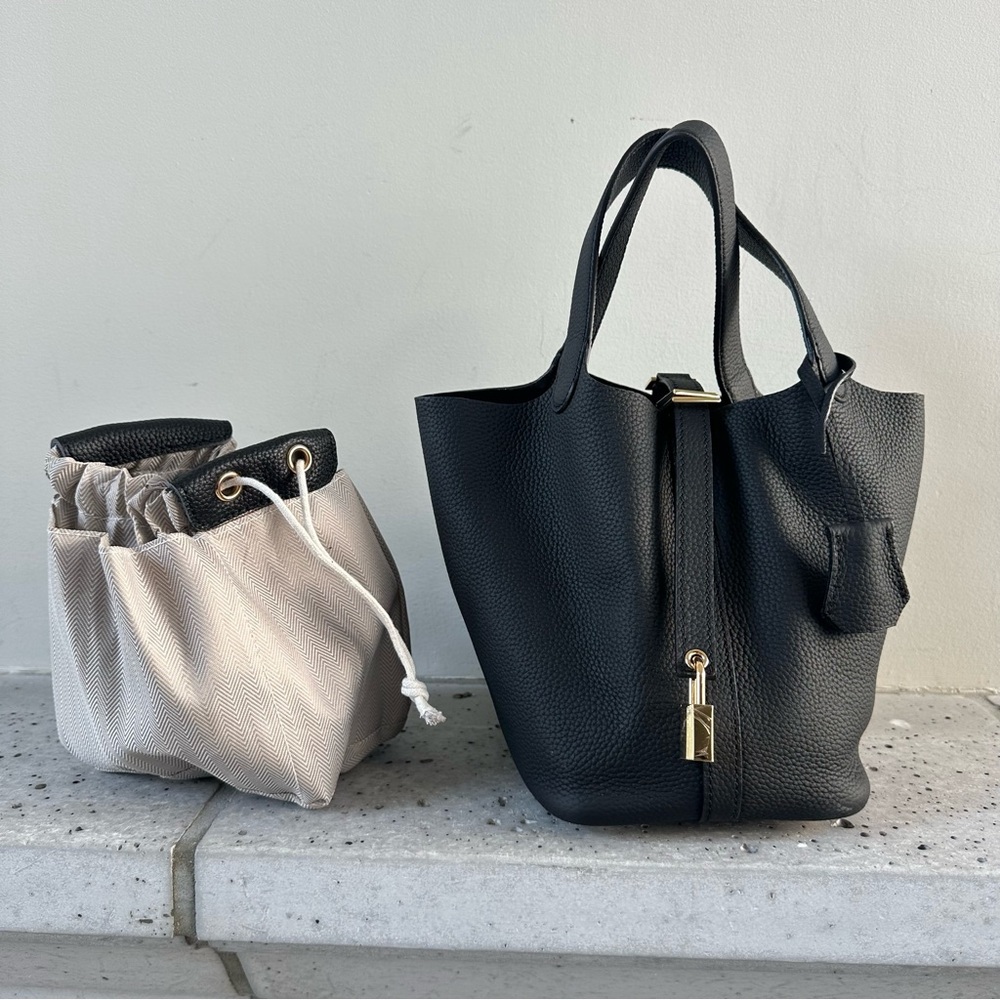 Classic Leather Bucket tote Bag